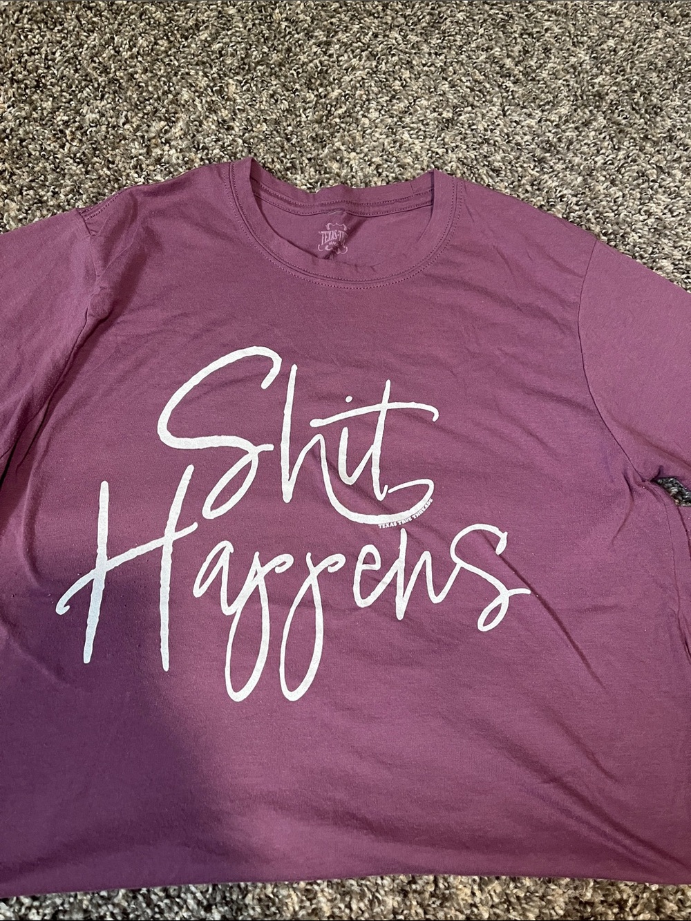 Casual Mauve Short-Sleeve Graphic Tee - "Shit Happens"